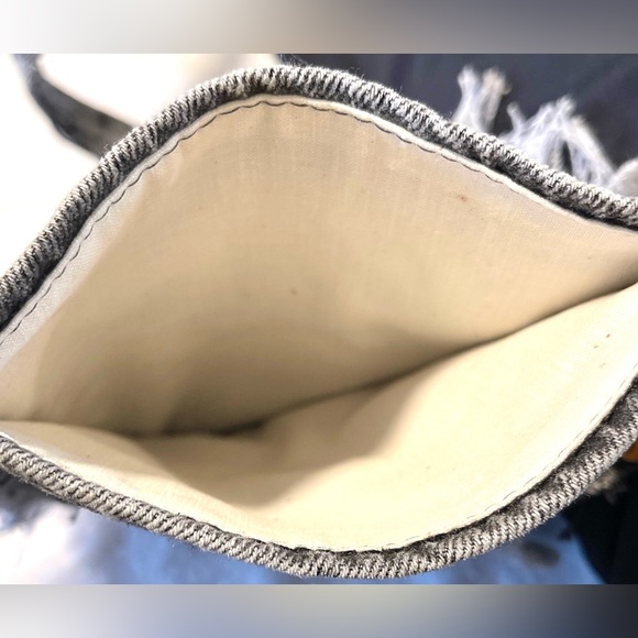 Cross body bag-Upcycled Denim jean bag-strong, made from recycle Levi's jean - Picture 10 of 13